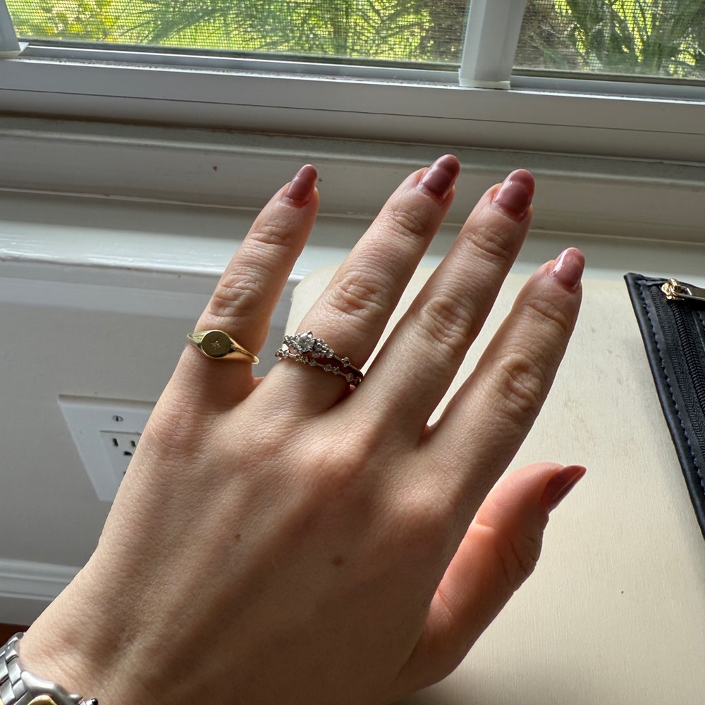 Kinn Pinky Signet Ring North Star Diamond 14K Gold